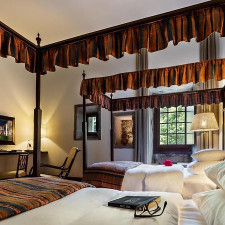 Pousada Mosteiro De Guimaraes Bagian luar foto A room at the hotel